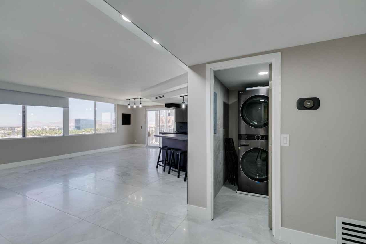 205 E Harmon Ave #1012 - Photo 4 of 50