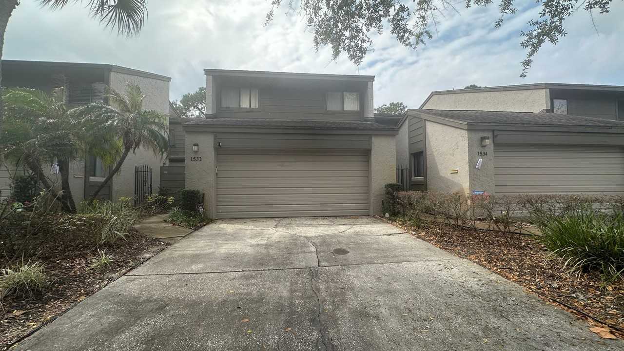 1532 N Carolwood Blvd - Photo 3 of 50