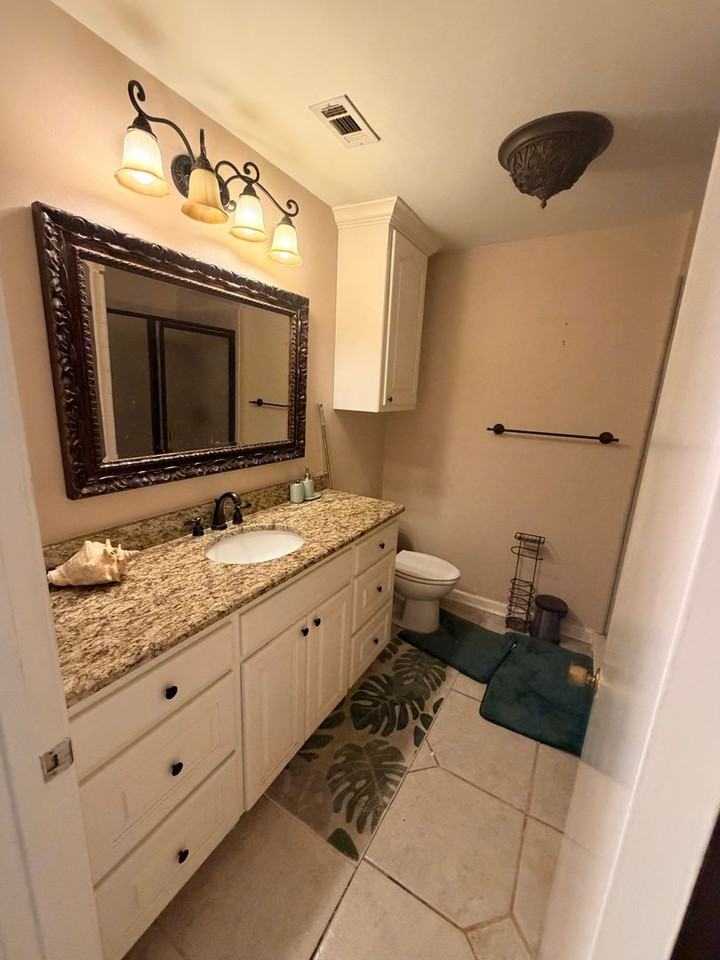 10014 Artesia Dr - Photo 7 of 12