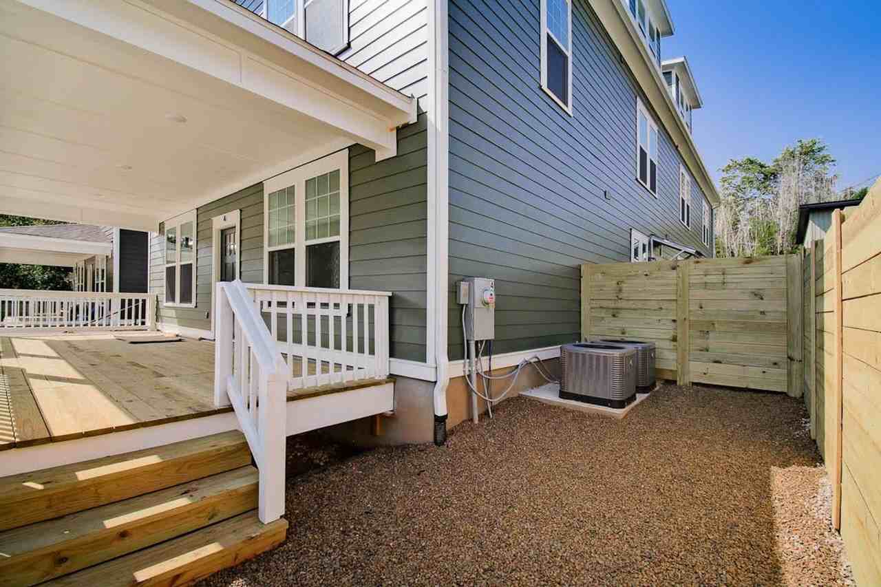 769 S Washington Ave - Photo 5 of 30