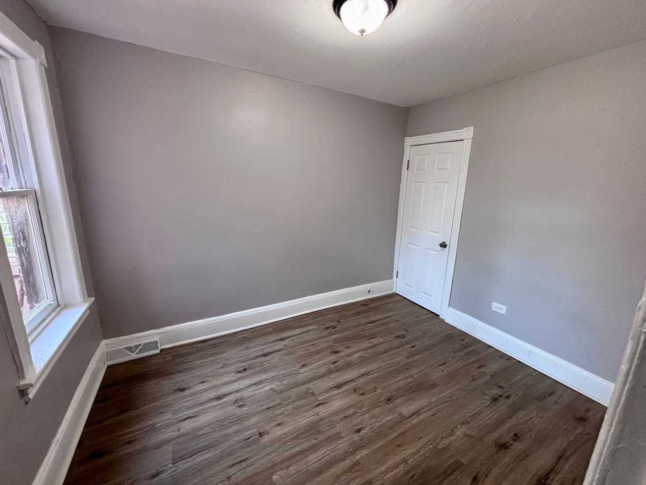 417 Walnut Ave - Photo 2 of 13