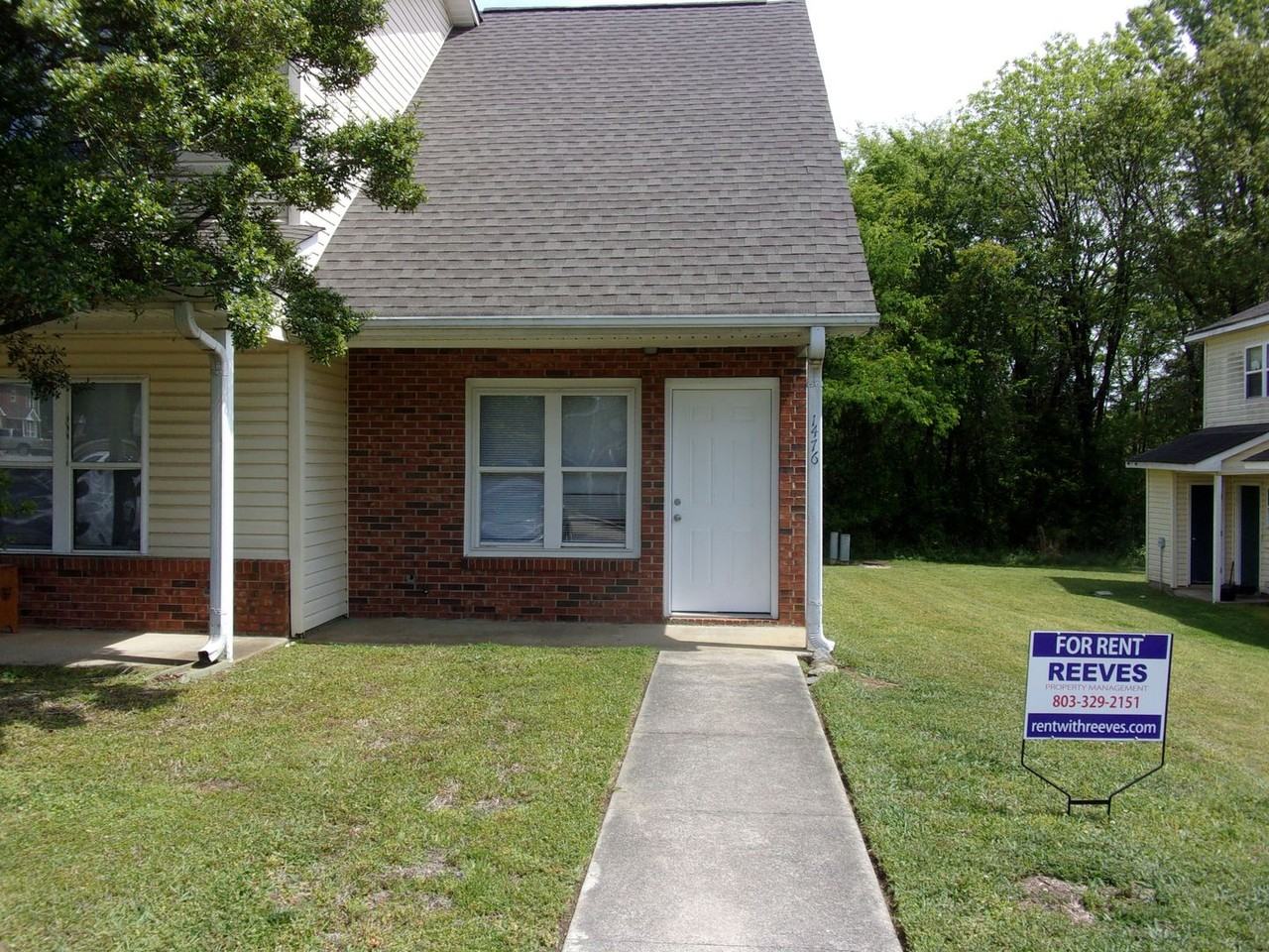 1476 Flintwood Dr - Photo 2 of 12