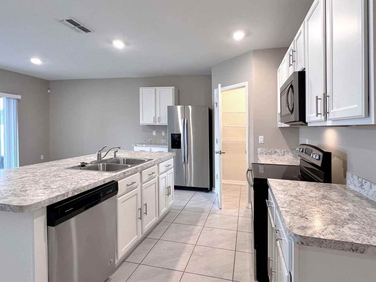 106 Jace Way - Photo 5 of 25