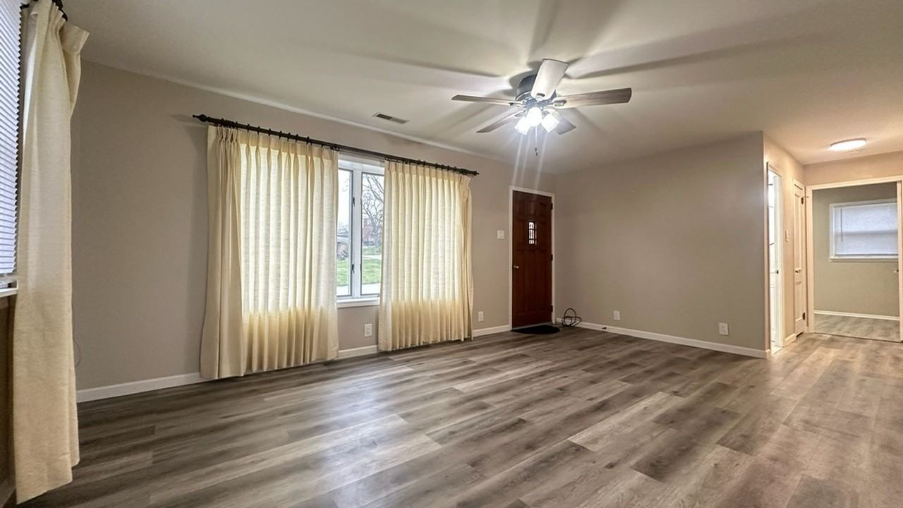 1624 Melrose Dr - Photo 6 of 15