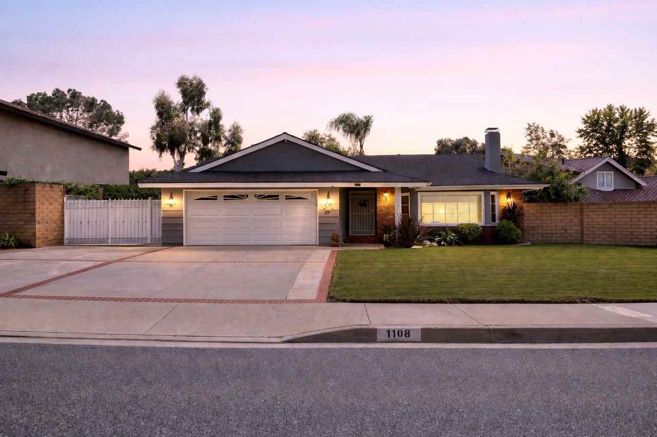 1108 Eaton Rd - Photo 2 of 13