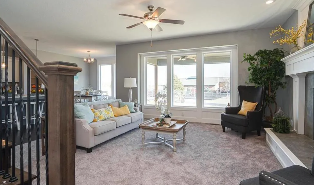 21705 W 46th Ter - Photo 3 of 21