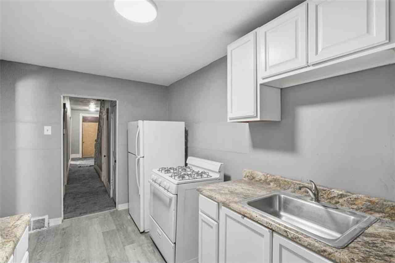 521 Bessemer Ave - Photo 4 of 33