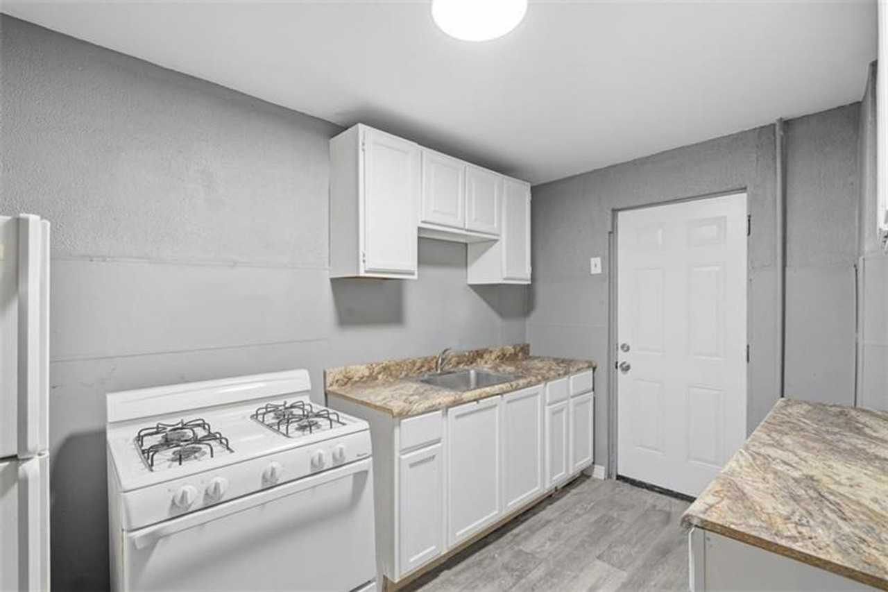 521 Bessemer Ave - Photo 5 of 33