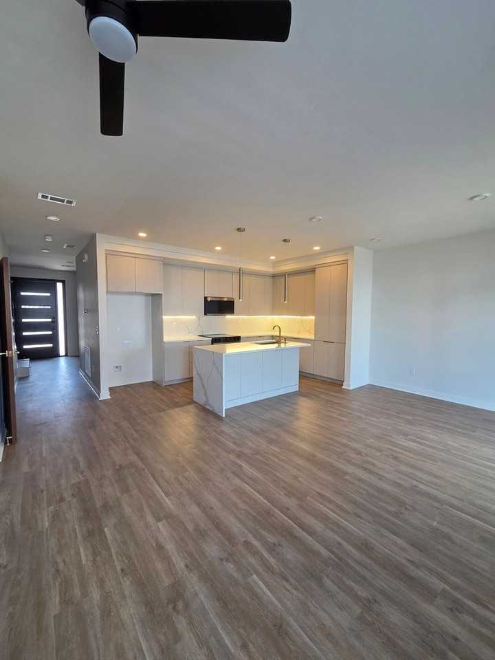 1114 Emilia Ave - Photo 3 of 23