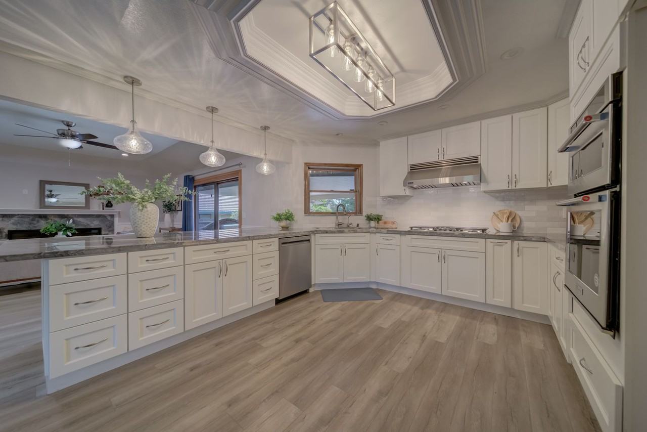 196 Auburn Way - Photo 4 of 50