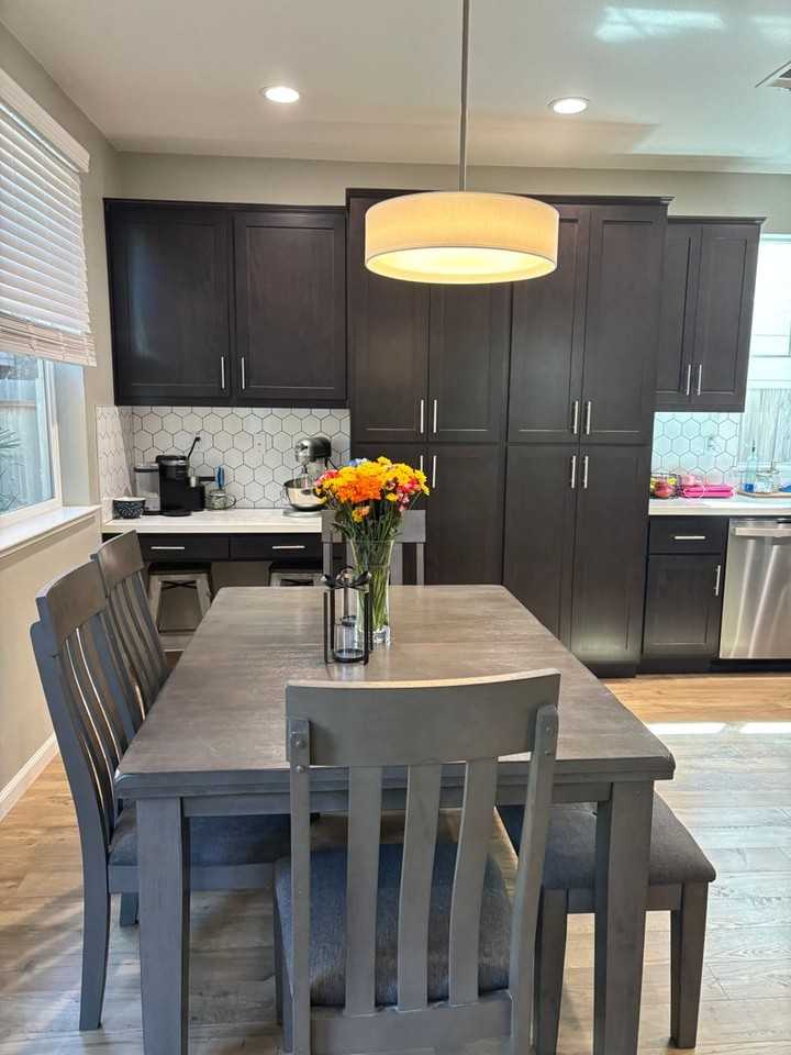 1471 Cavendish Ave - Photo 4 of 22