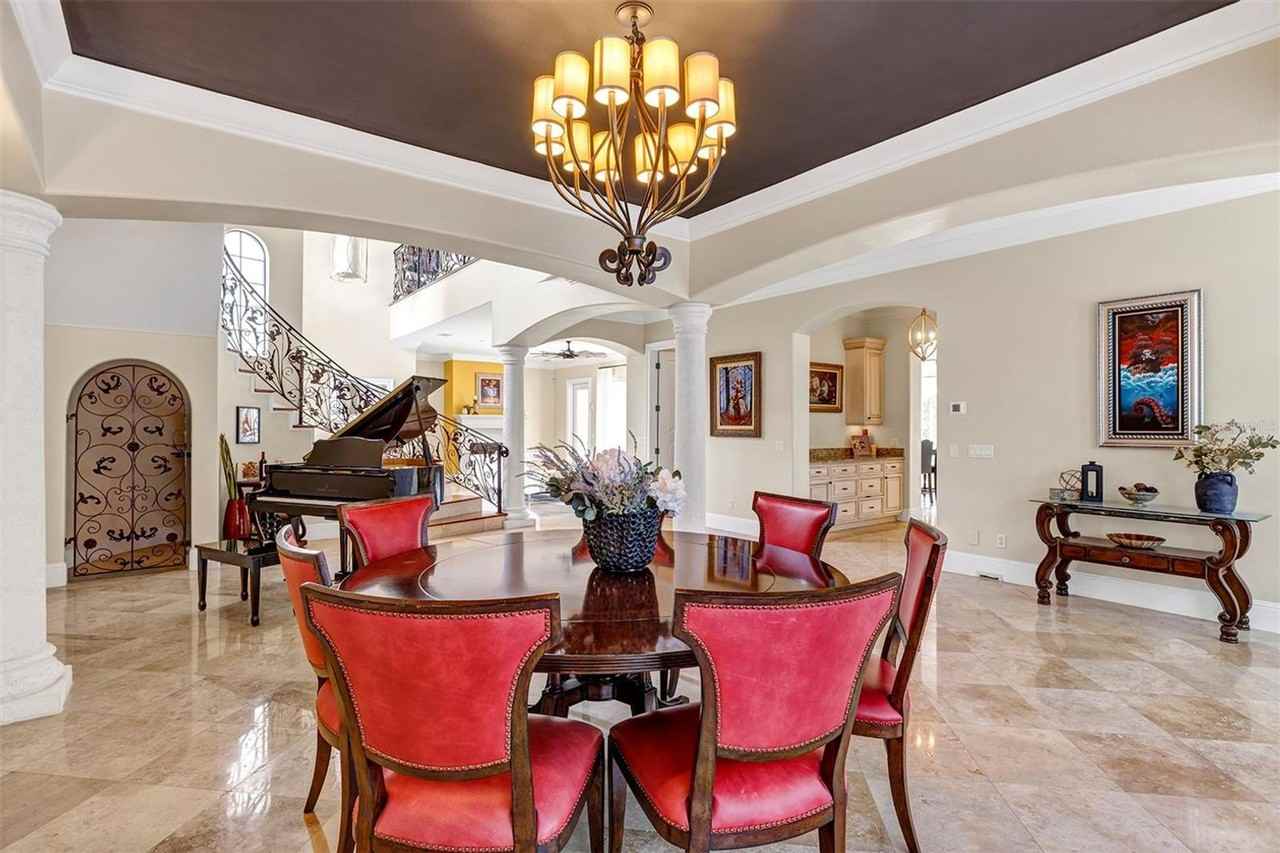 2616 N Westmoreland Dr - Photo 5 of 50