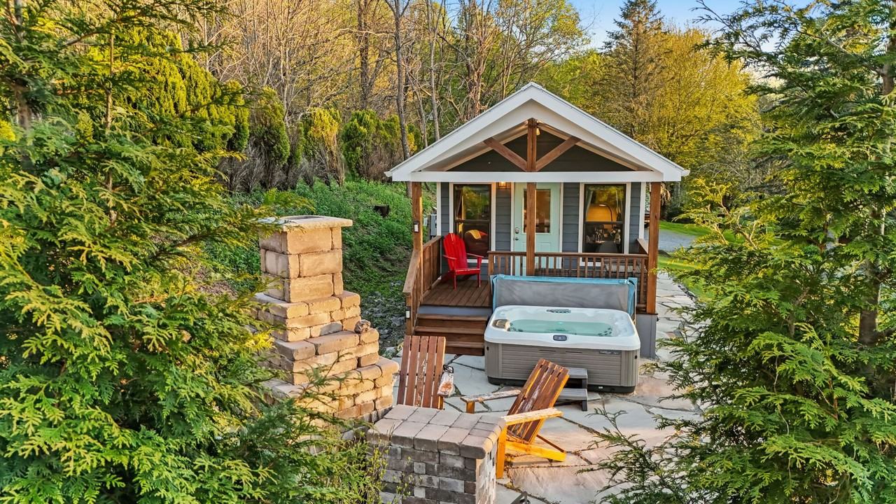 153 Cool Springs Dr - Photo 2 of 22