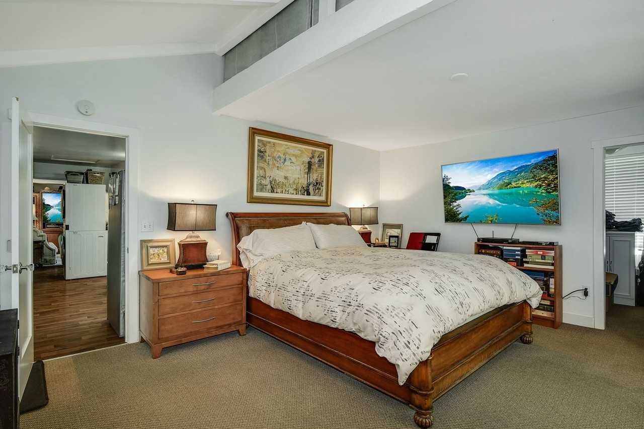 33125 Canfield Rd - Photo 3 of 25