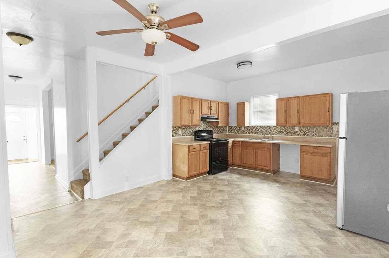 1035 23rd St - Photo 7 of 14