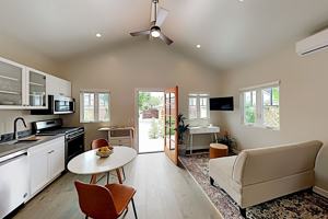 featured image of 1205 Blanchard St