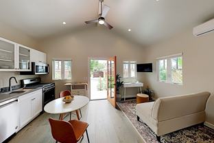 1205 Blanchard St - Photo 1 of 1