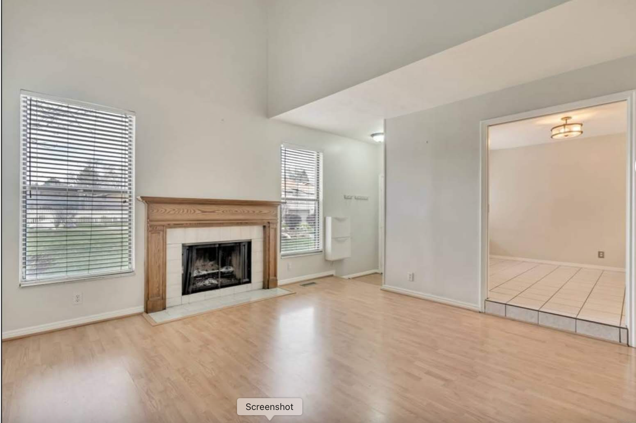 8758 S Oakwood Park Cir - Photo 2 of 6