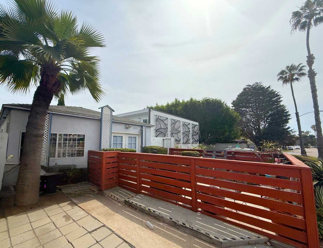 1421 Grand Ave - Photo 6 of 14