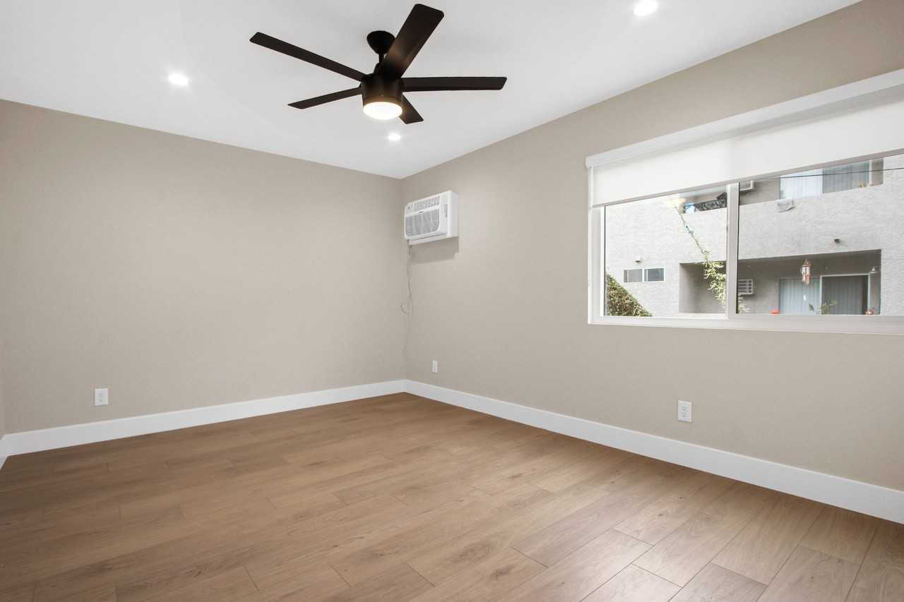 9400 Exposition - Photo 5 of 18