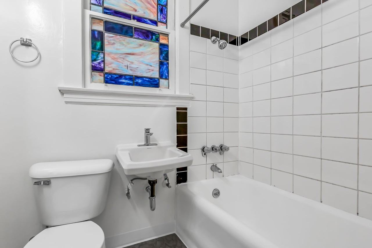 825-835 Pine - Photo 6 of 37