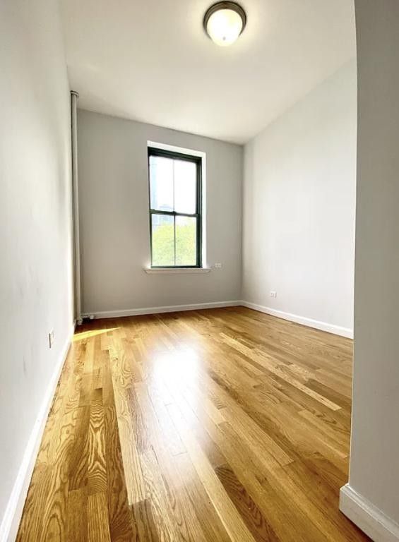 60 Henry St #4 - Photo 3 of 8