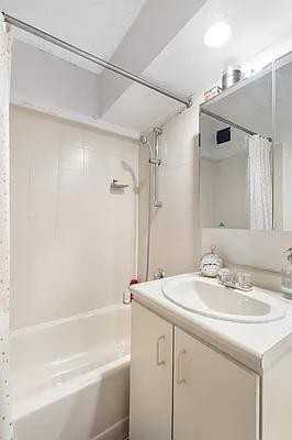 Broadway #3G - Photo 4 of 20