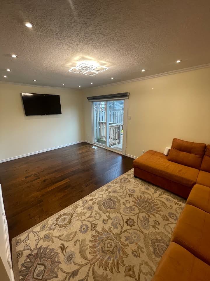 407 Keats Way #3 - Photo 6 of 11