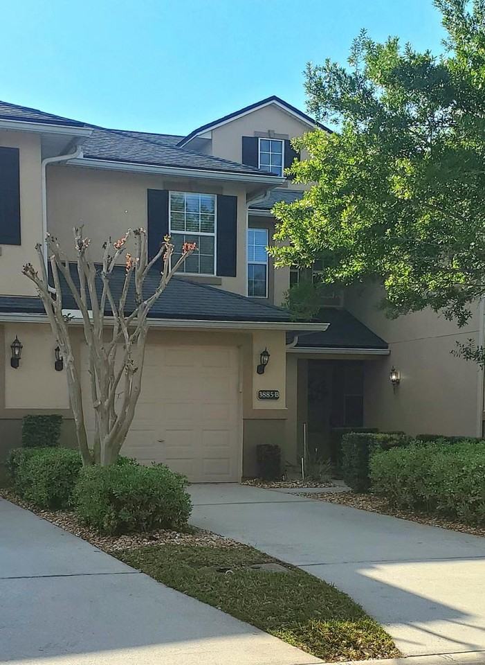 3885 Buckthorne Dr - Photo 2 of 20