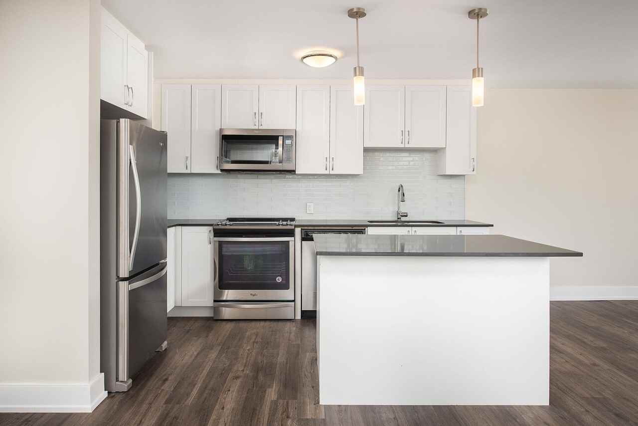 4979 Bathurst St - Photo 3 of 16