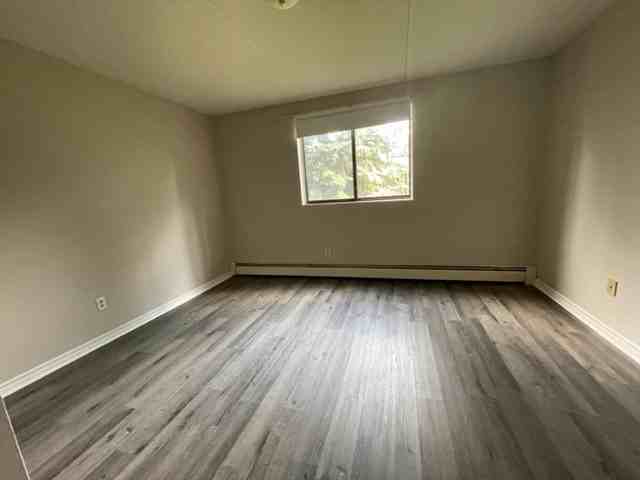 5581 Heritage Drive - Photo 7 of 9