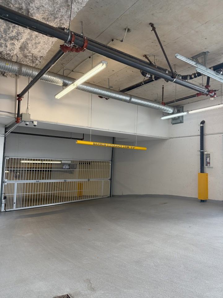 Fixture - Photo 6 of 45