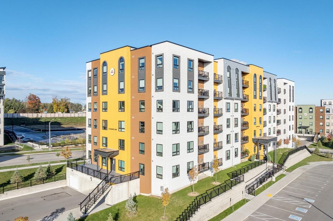 8 Culinary Ln Unit 102, Barrie, ON L9J 0C2, Canada - Photo 2 of 42