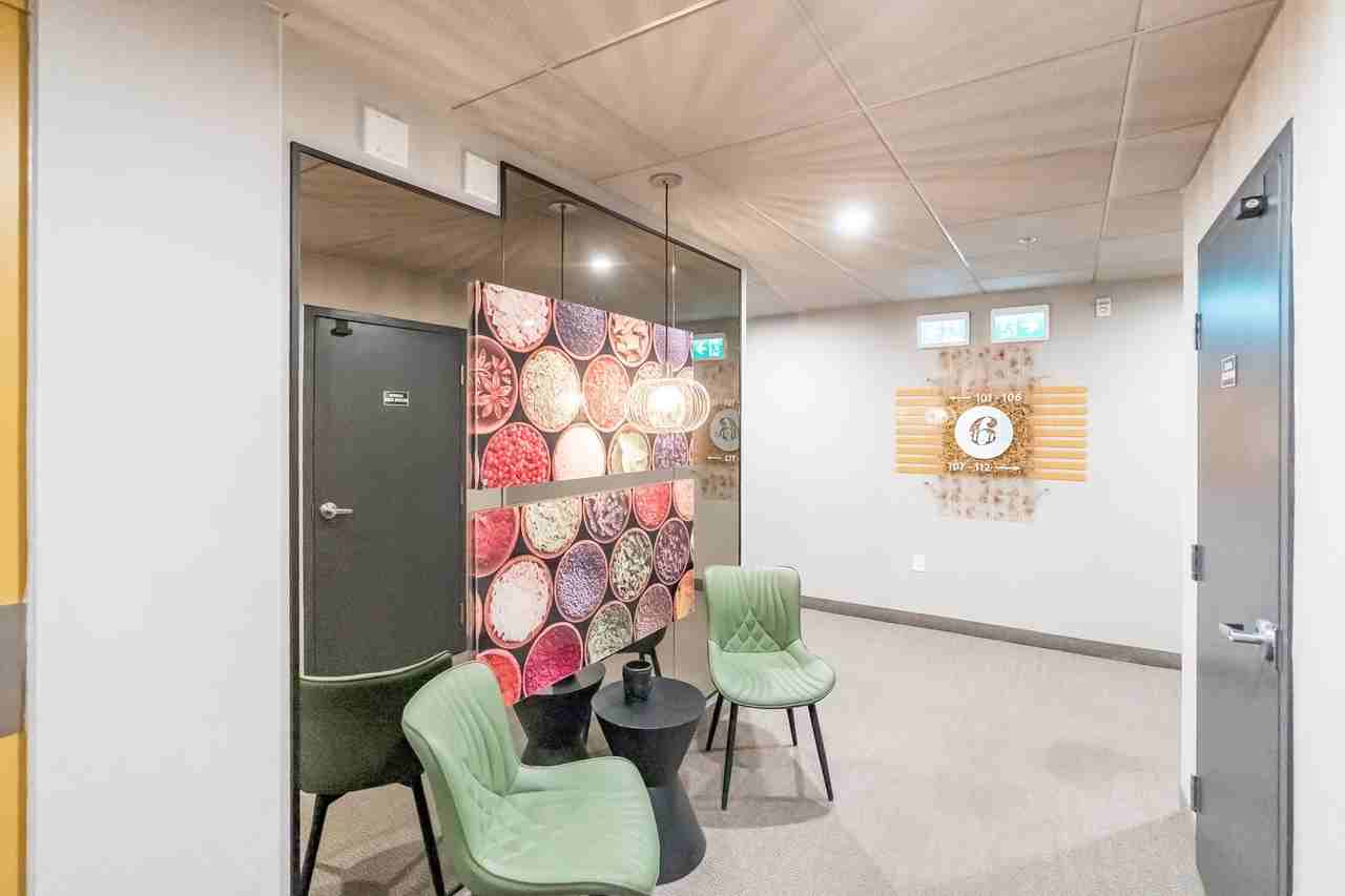 8 Culinary Ln Unit 102, Barrie, ON L9J 0C2, Canada - Photo 6 of 42