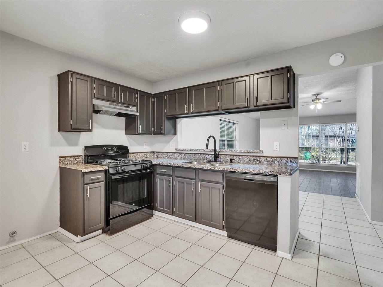 2226 Spring Dusk Lane - Photo 2 of 7