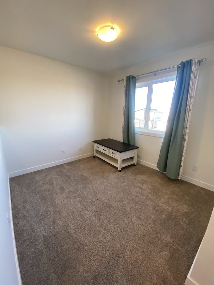 86 Douglas Henning Bay - Photo 6 of 13