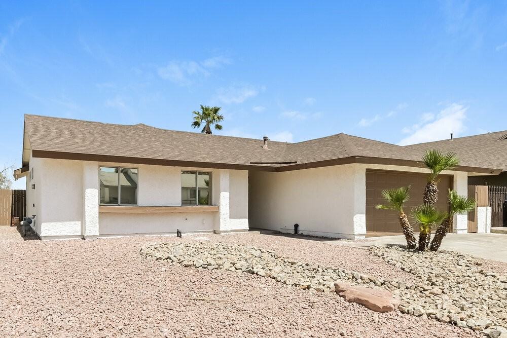 364 Toyabe St - Photo 3 of 16