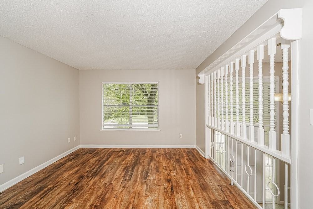 2524 Daly Dr - Photo 5 of 17