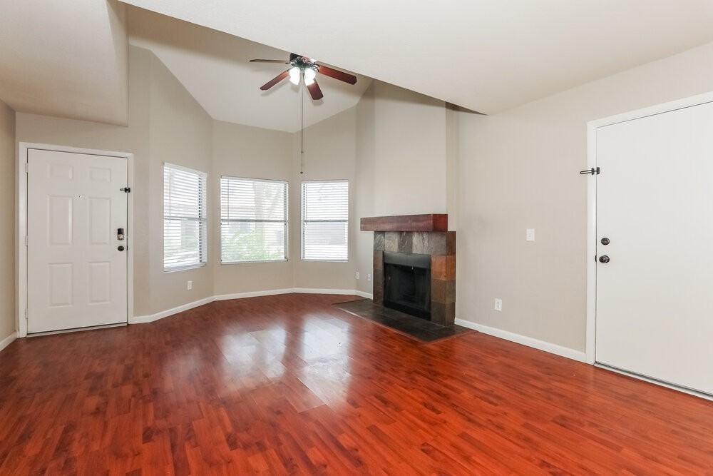 1717 E Geronimo St - Photo 5 of 17
