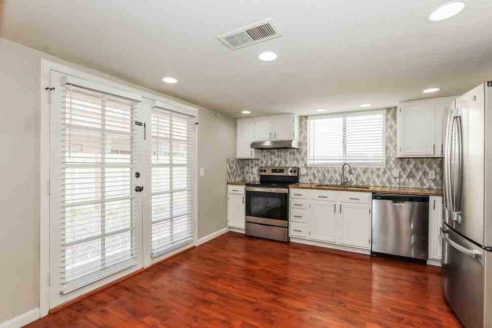 1717 E Geronimo St - Photo 7 of 17