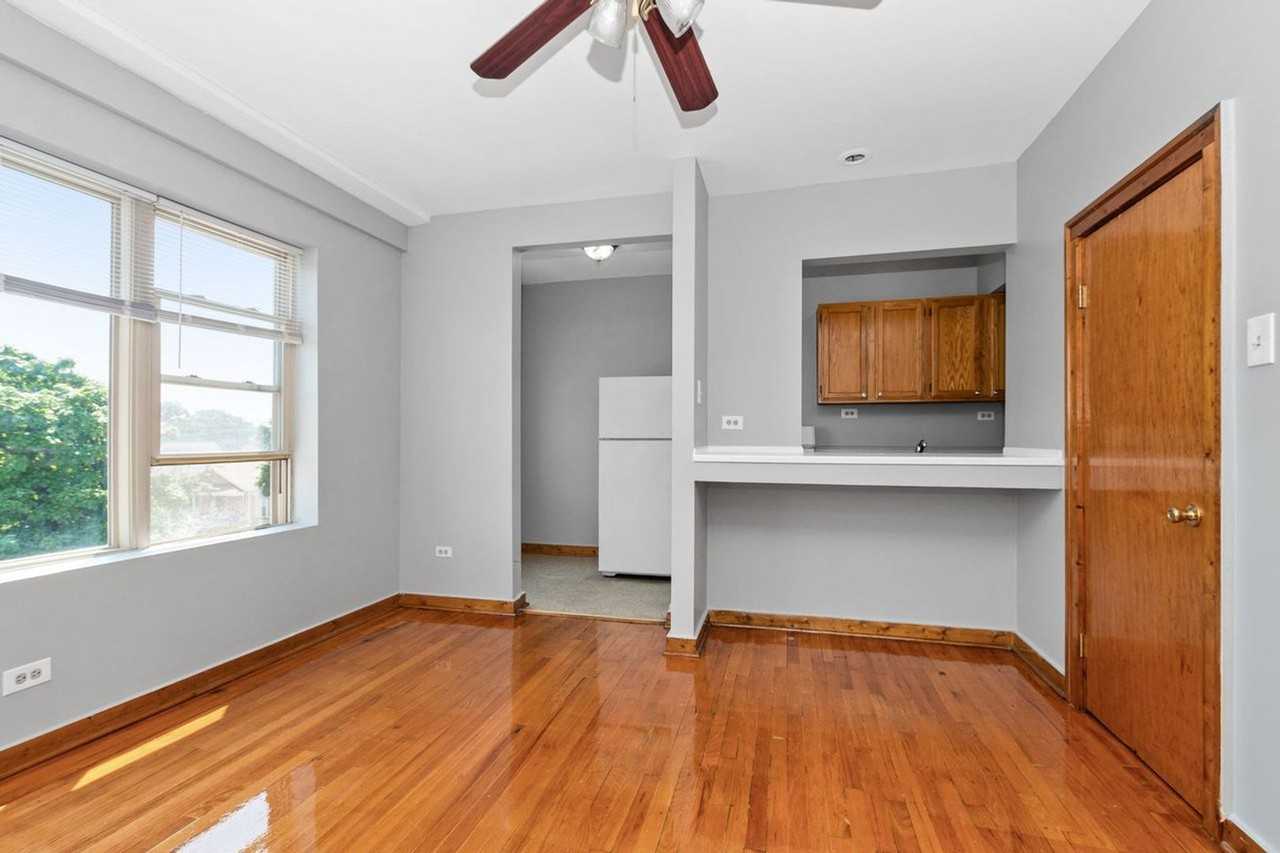 58th/Trumbull - Photo 3 of 16