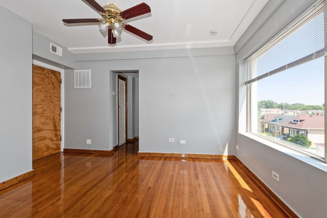 58th/Trumbull - Photo 6 of 16