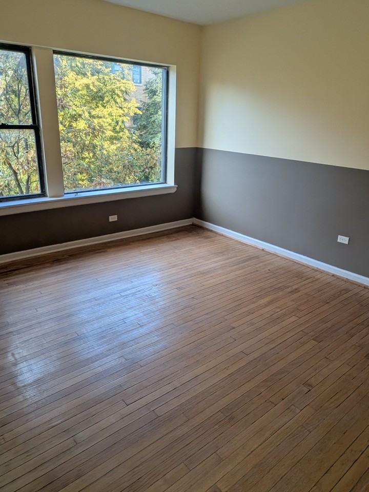 1315 W 82nd St - Photo 3 of 5