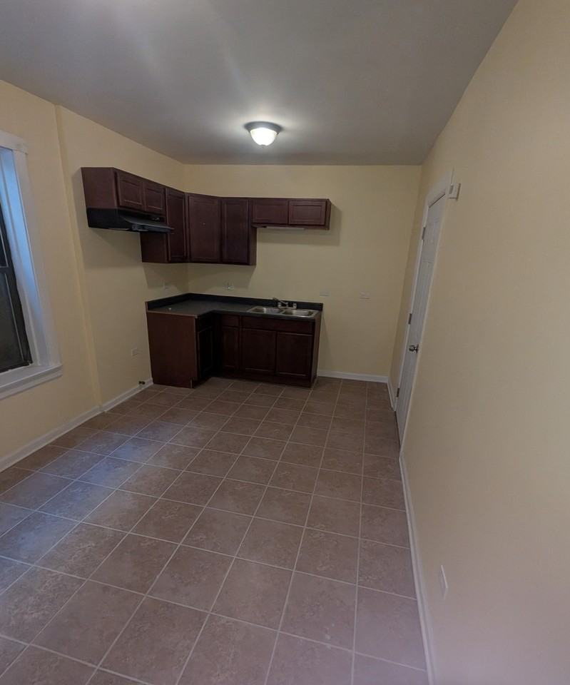 1325 W 82nd St - Photo 2 of 4