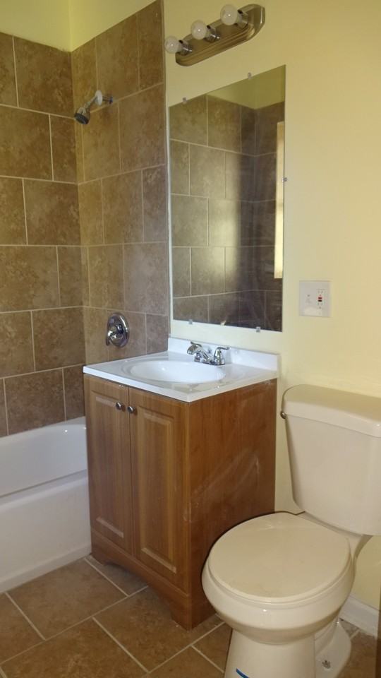 8201 S Ada St - Photo 4 of 6