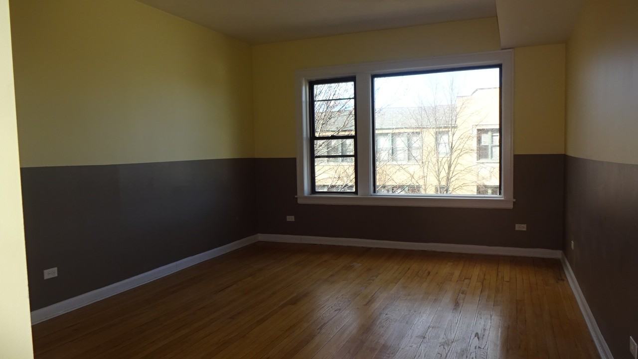 8203 S Ada St - Photo 5 of 6