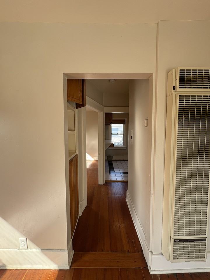 1031 21st StreetUnit #1031-3 - Photo 5 of 18
