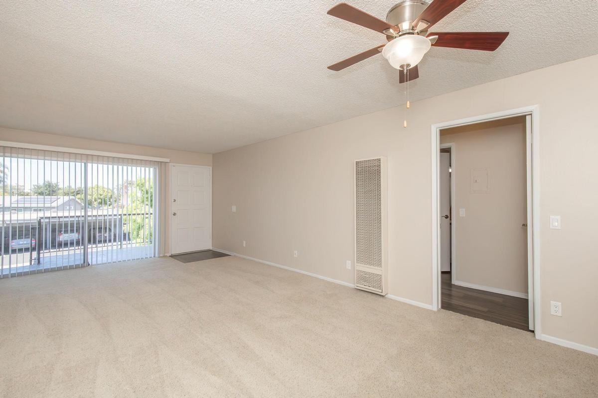 9950 Juanita St - Photo 4 of 10