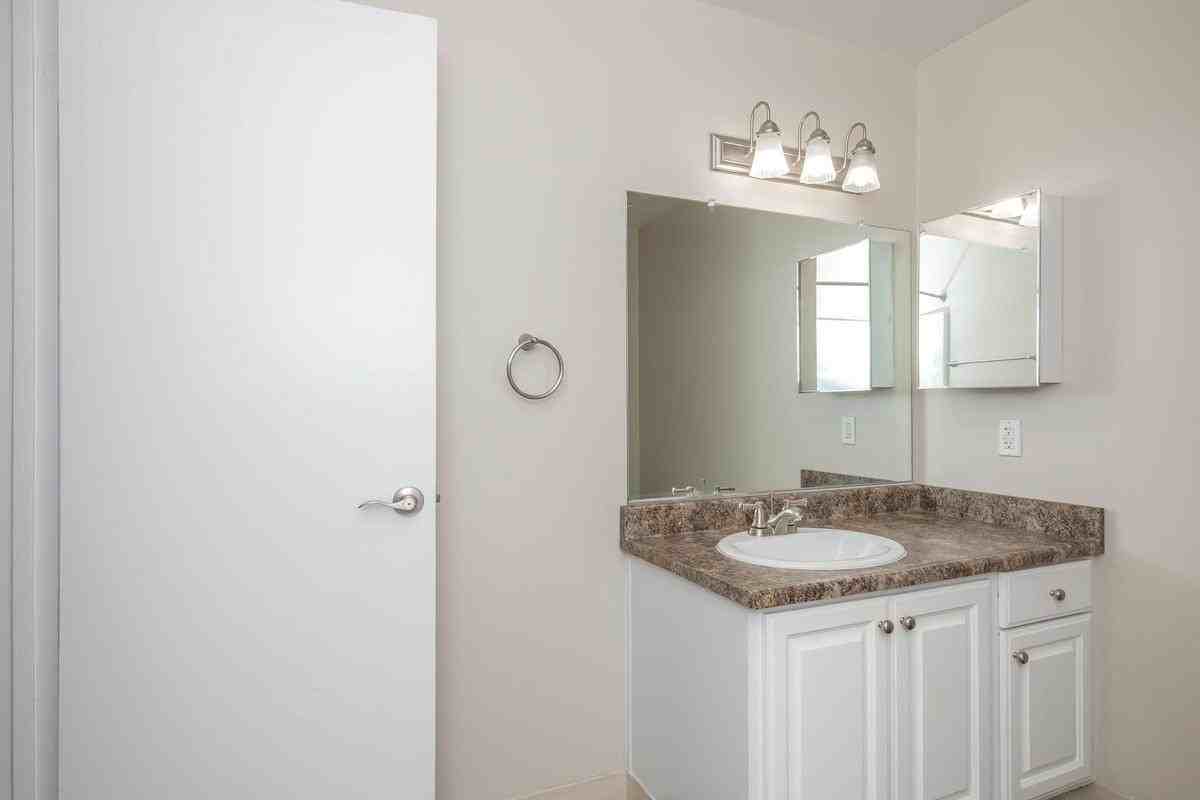 9950 Juanita St - Photo 5 of 10