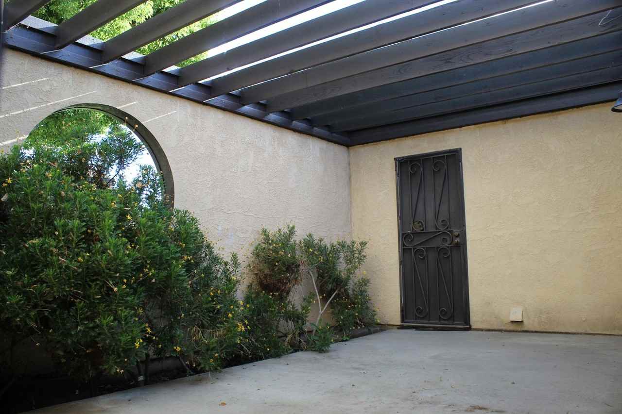 5500 Lennox Ave #7 - Photo 3 of 22